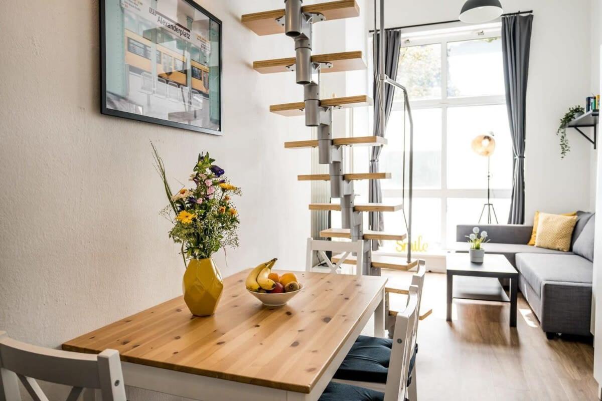 Апартаменты Industrial Loft In Berlin Mitte Экстерьер фото
